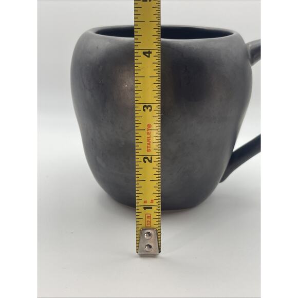 Global Design Black Skull Shaped Ceramic Coffee Mugs 18 Oz Matte - Picture 5 of 6